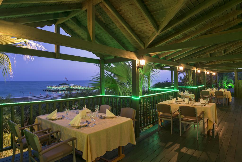 Delphin Palace Hotel Antalya Exterior photo
